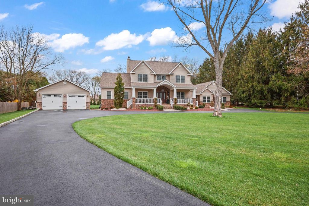 13 FOX RUN, Monroe Twp, NJ 08831