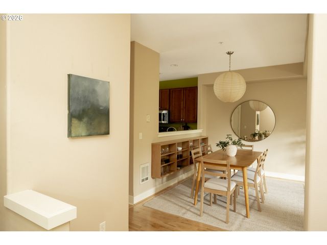 1998 Ne 50TH Way, Hillsboro, OR 97124