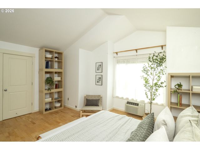 1998 Ne 50TH Way, Hillsboro, OR 97124