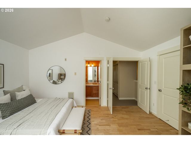 1998 Ne 50TH Way, Hillsboro, OR 97124