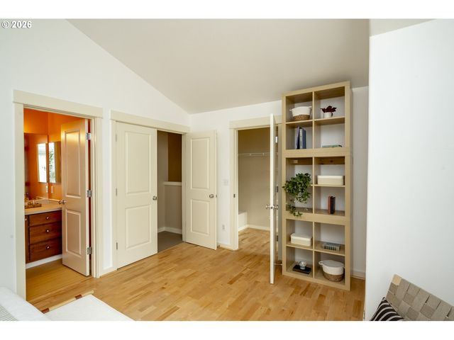 1998 Ne 50TH Way, Hillsboro, OR 97124