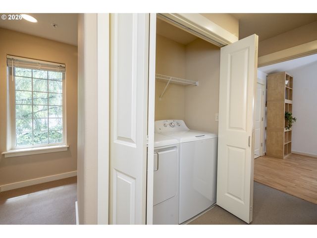 1998 Ne 50TH Way, Hillsboro, OR 97124