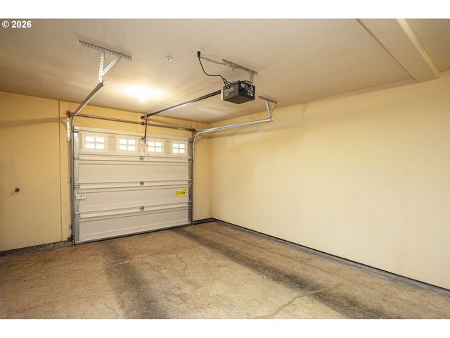 1998 Ne 50TH Way, Hillsboro, OR 97124