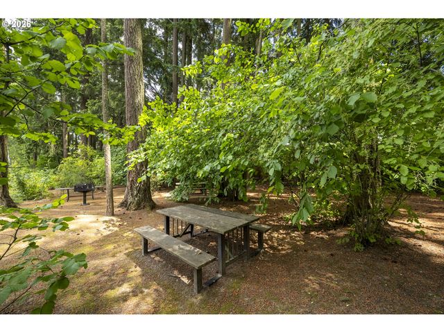 1998 Ne 50TH Way, Hillsboro, OR 97124
