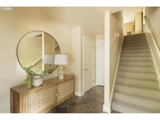1998 Ne 50TH Way, Hillsboro, OR 97124