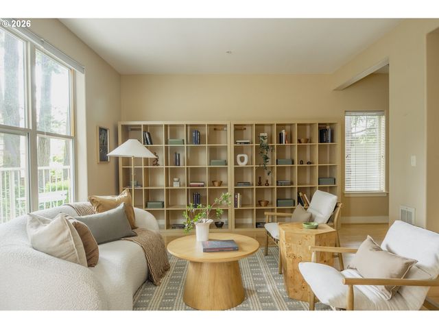 1998 Ne 50TH Way, Hillsboro, OR 97124