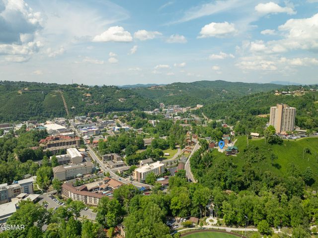 748 Widows Knob Road, Gatlinburg, TN 37738