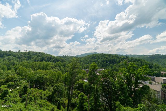 748 Widows Knob Road, Gatlinburg, TN 37738