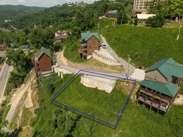 748 Widows Knob Road, Gatlinburg, TN 37738