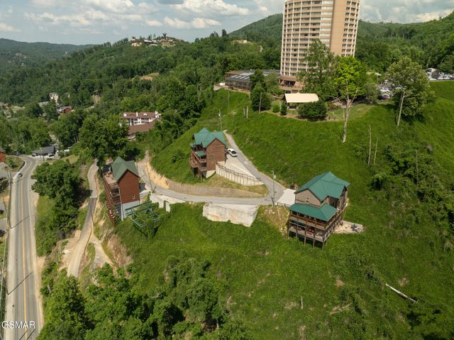 748 Widows Knob Road, Gatlinburg, TN 37738
