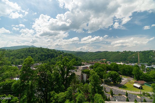 748 Widows Knob Road, Gatlinburg, TN 37738