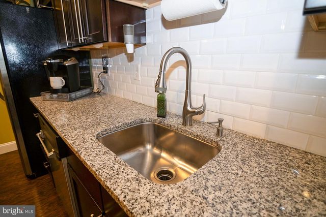 2 SLEEPY HOLLOW CT, Sicklerville, NJ 08081