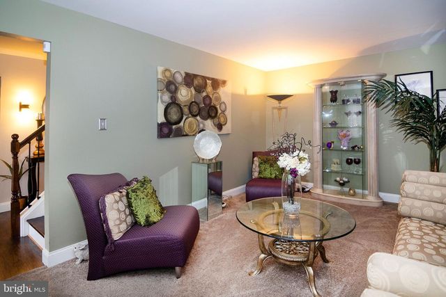 2 SLEEPY HOLLOW CT, Sicklerville, NJ 08081