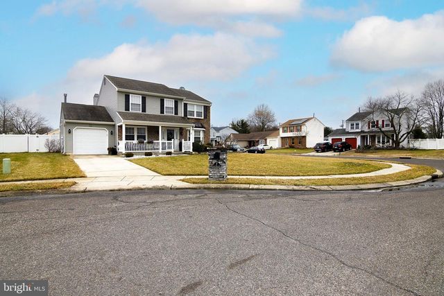 2 SLEEPY HOLLOW CT, Sicklerville, NJ 08081