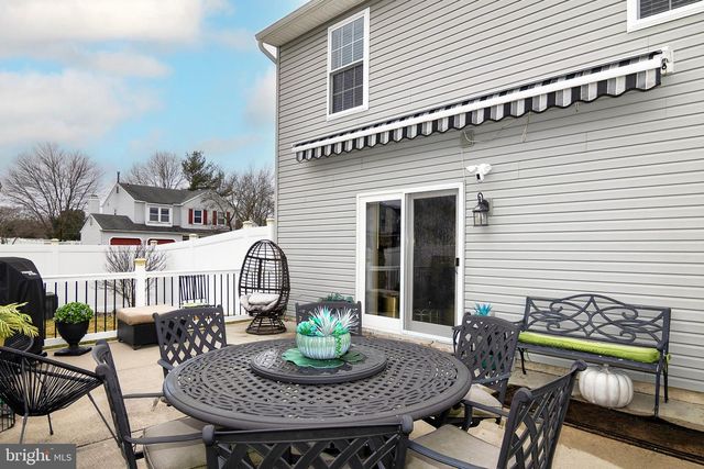 2 SLEEPY HOLLOW CT, Sicklerville, NJ 08081