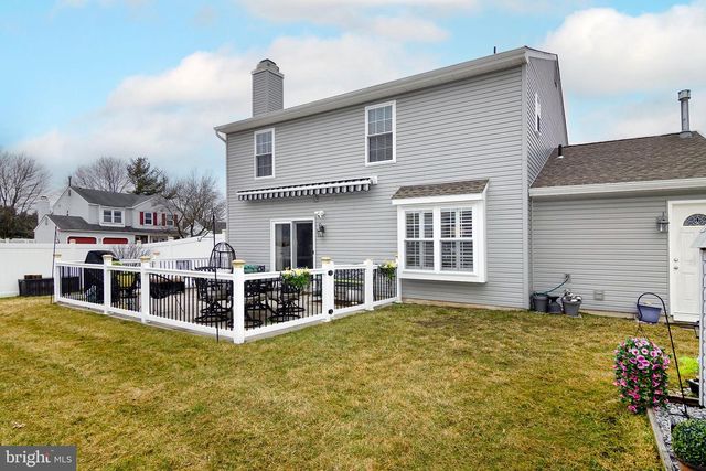 2 SLEEPY HOLLOW CT, Sicklerville, NJ 08081