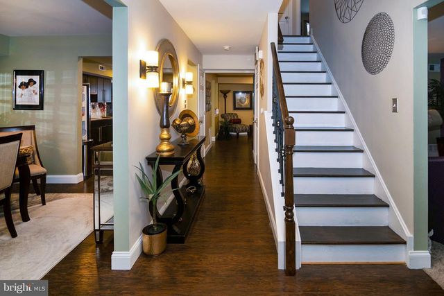 2 SLEEPY HOLLOW CT, Sicklerville, NJ 08081