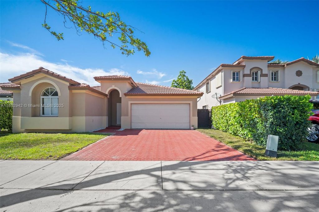 13225 SW 283rd Ter, Homestead, FL 33033