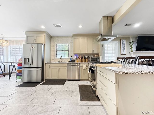 818 53rd E, Tuscaloosa, AL 35404