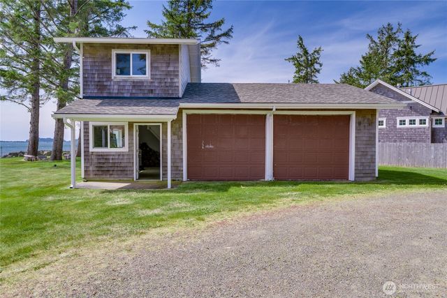 830 Riverview LN, Chinook, WA 98614