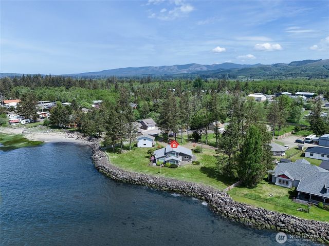 830 Riverview LN, Chinook, WA 98614