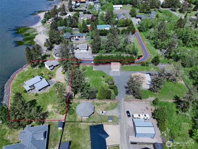 830 Riverview LN, Chinook, WA 98614