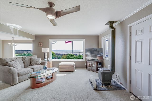 830 Riverview LN, Chinook, WA 98614