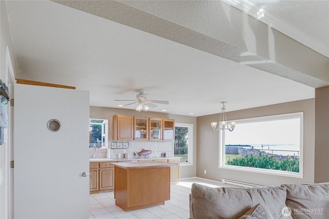 830 Riverview LN, Chinook, WA 98614