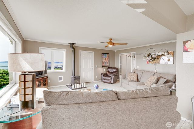 830 Riverview LN, Chinook, WA 98614