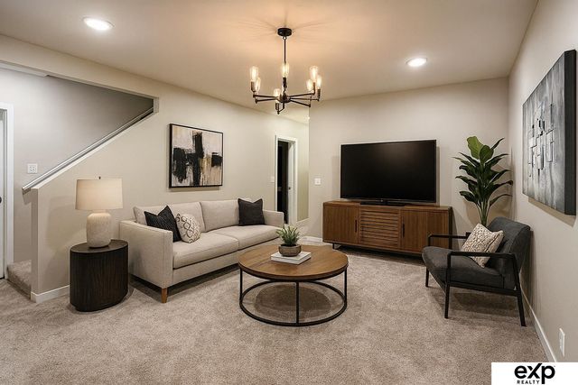 7919 N 93rd Street, Omaha, NE 68122