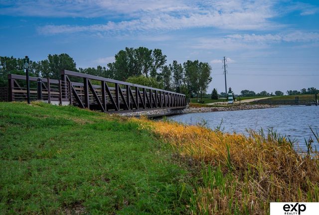 7919 N 93rd Street, Omaha, NE 68122