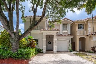 10912 NW 69th St, Doral, FL 33178