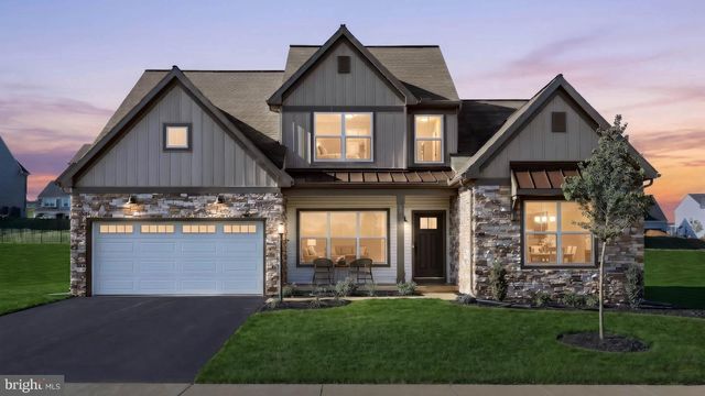 2236 S AUTUMN CHASE DR, Mechanicsburg, PA 17055