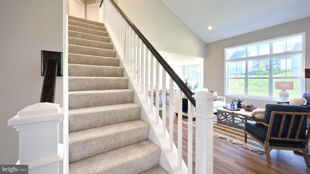 2236 S AUTUMN CHASE DR, Mechanicsburg, PA 17055