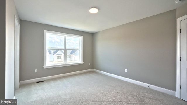 2236 S AUTUMN CHASE DR, Mechanicsburg, PA 17055