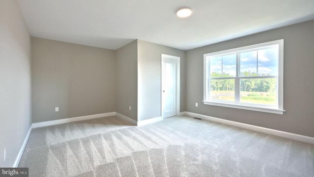 2236 S AUTUMN CHASE DR, Mechanicsburg, PA 17055
