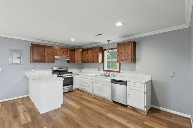 2746 N Iva, Wichita, KS 67220