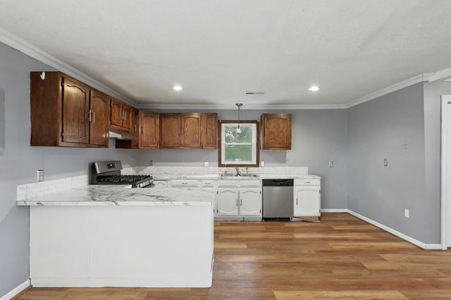 2746 N Iva, Wichita, KS 67220