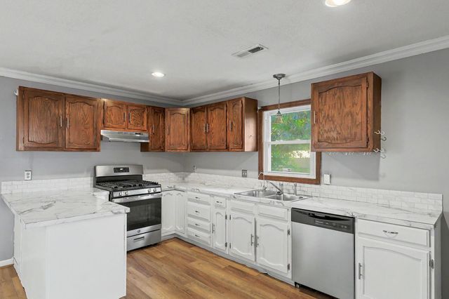 2746 N Iva, Wichita, KS 67220