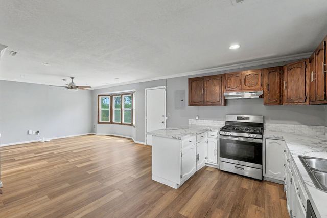 2746 N Iva, Wichita, KS 67220