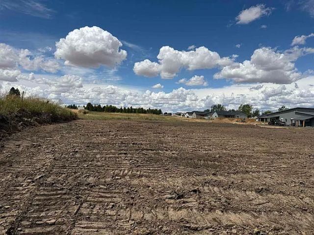 635 E Summit Ave, Reardan, WA 99029