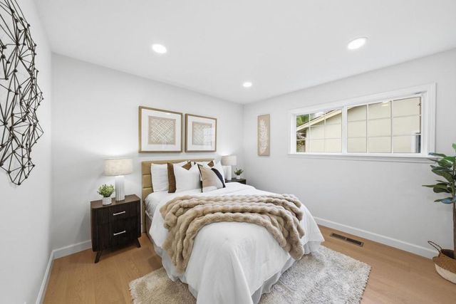 5343 Hounds, San Jose, CA 95135