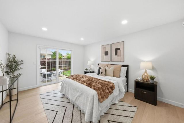 5343 Hounds, San Jose, CA 95135