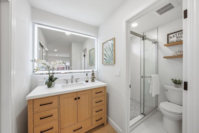 5343 Hounds, San Jose, CA 95135