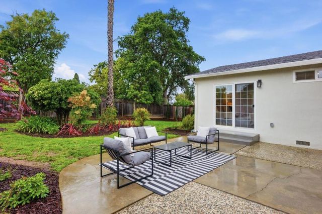 5343 Hounds, San Jose, CA 95135