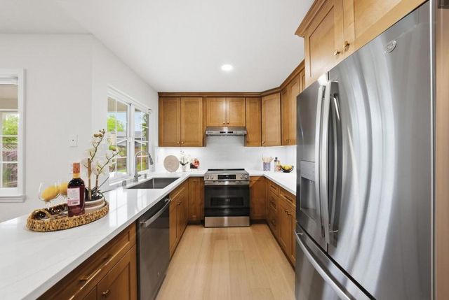 5343 Hounds, San Jose, CA 95135