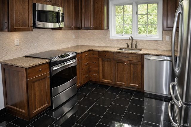 42 Clarewood Drive, Hastings-on-hudson, NY 10706