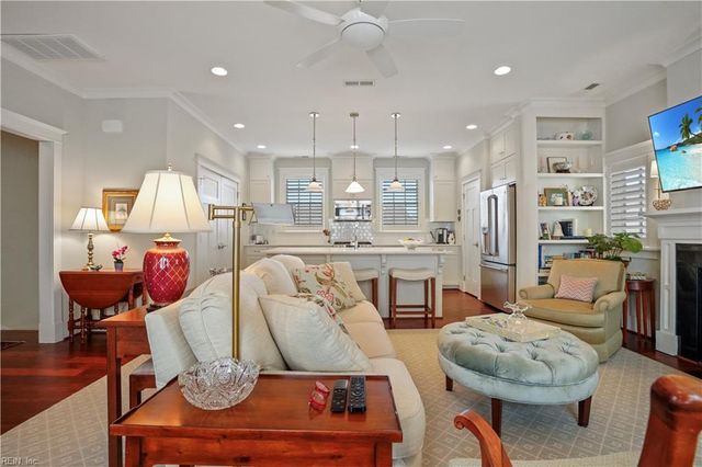 4056 Harlow ST, Virginia Beach, VA 23451