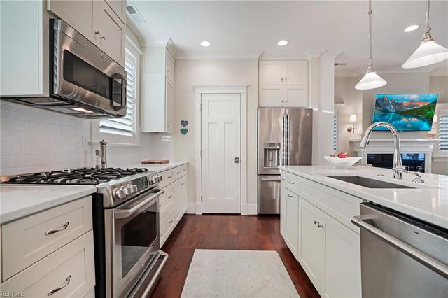 4056 Harlow ST, Virginia Beach, VA 23451