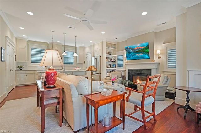 4056 Harlow ST, Virginia Beach, VA 23451